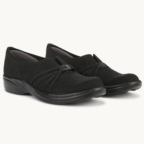 Bzees Women's Niche Slip On (WIDE) - Picture 1 of 12